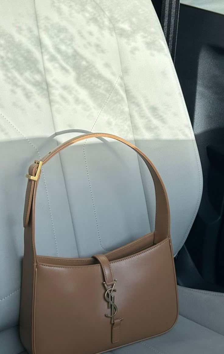 Le Shoulder Bag